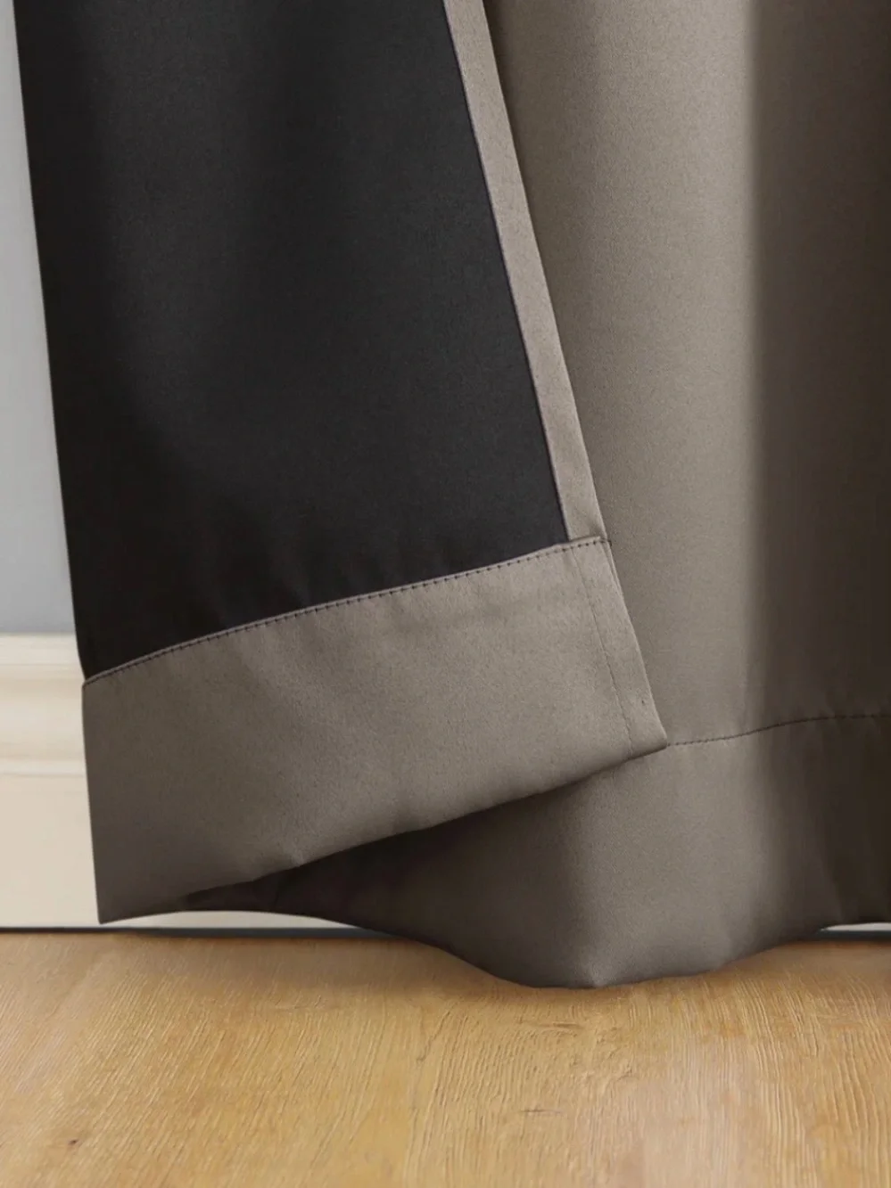 Sun Zero 2-Pack  Blackout Grommet Curtain Panel Pair, 52